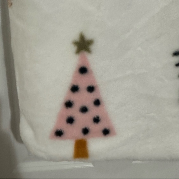 Hello Kitty & Friends Christmas Throw - Picture 4 of 5